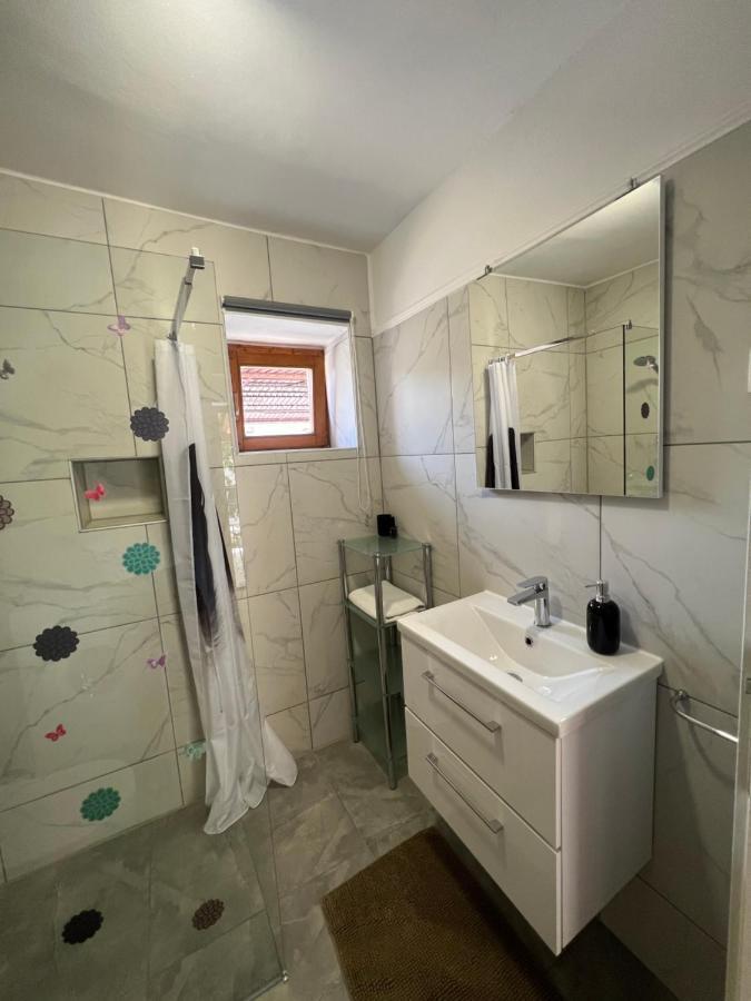 Kuca Za Odmor Matea Apartment Porec Exterior photo